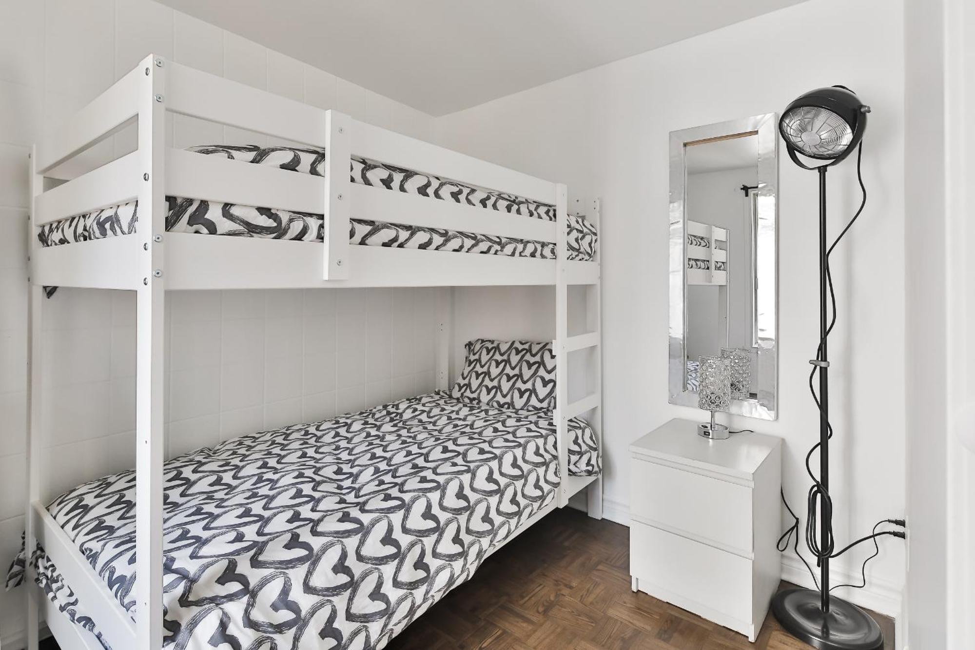 Apartment Free Parking And Location Montreal